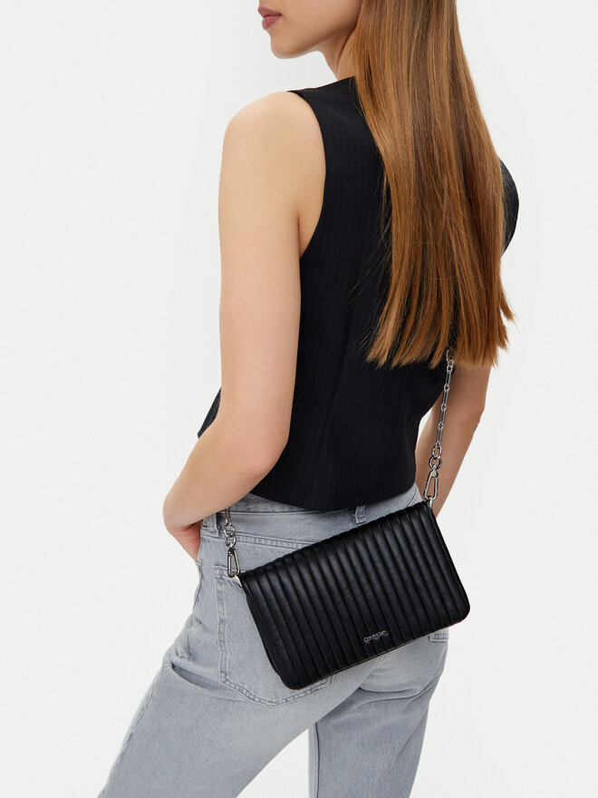 Calvin Klein Handtasche Calvin Klein Mini Line Quilt Crossbody K60K613079 Schwarz