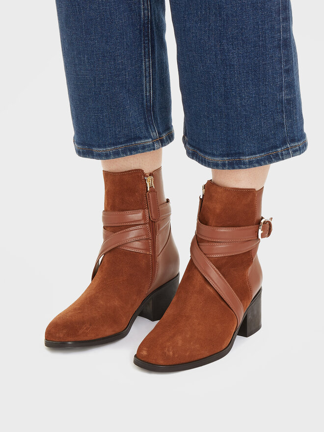 Tommy Hilfiger Botki Tommy Hilfiger Elevated Essential Midheel Boot FW0FW07515 Brązowy