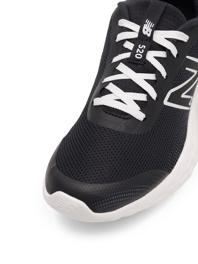 New Balance Superge New Balance GP520BW8 Črna