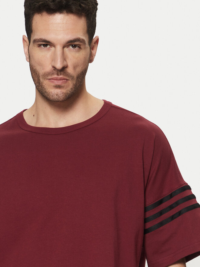 adidas adidas Camiseta Neuclassics JC9934 Rojo Regular Fit