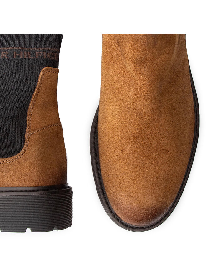 Tommy Hilfiger Členková obuv s elastickým prvkom Tommy Hilfiger Suede Cleated Chelsea Boot FM0FM02532 Hnedá