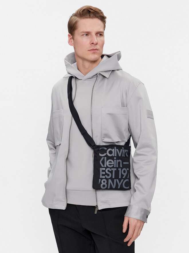 Calvin Klein Jeans Плоска сумка Calvin Klein Jeans Sport Essentials Flatpack18 Gr K50K510378 Чорний
