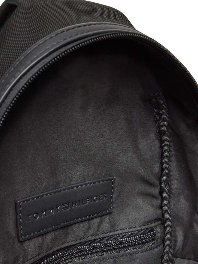 Tommy Hilfiger Rucksack Tommy Hilfiger Th Nylon Travel Sling Bag AM0AM13572 Schwarz
