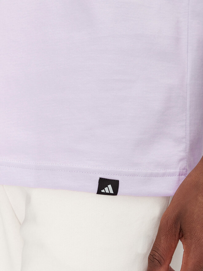 adidas adidas Marškinėliai Lounge Slides Graphic Pocket JM0375 Violetinė Regular Fit