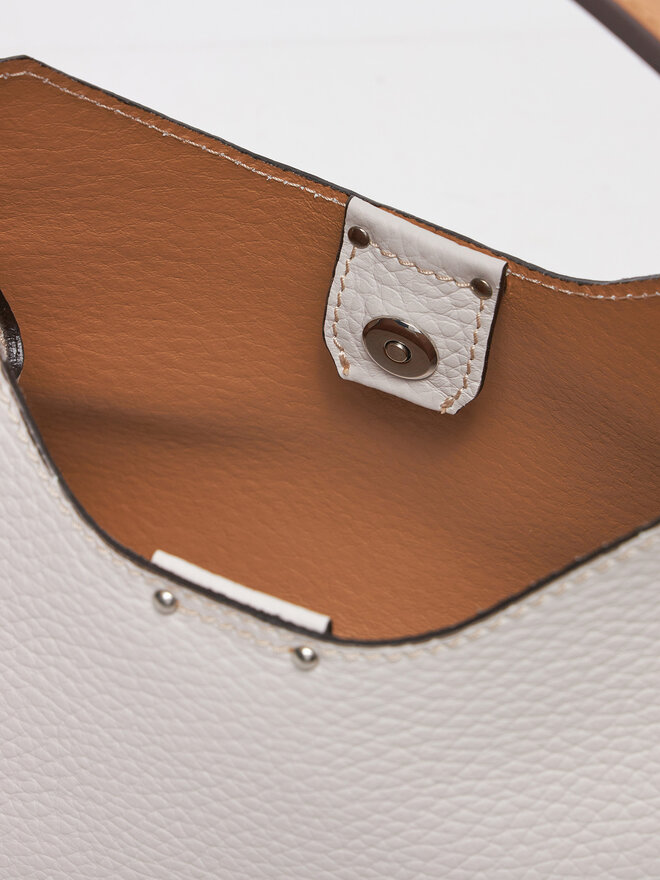Gianni Chiarini Ročna torba Gianni Chiarini Aurora BS 10565 RNGDBL-NAETN Bela