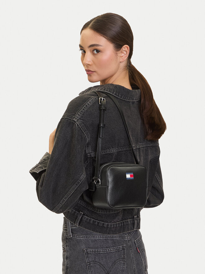 Tommy Jeans Ročna torba Tommy Jeans Tjw Must Camera Bag AW0AW17543 Črna
