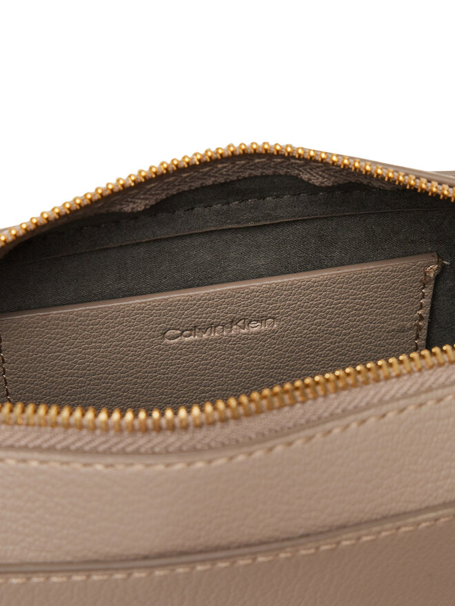 Calvin Klein Jeans Τσάντα Calvin Klein Jeans Minimal Monogram Ew Camera Bag LV04K3162G Εκρού