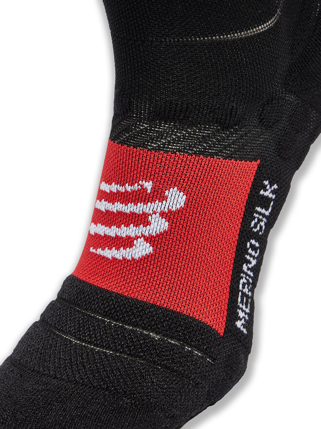 Compressport Skarpety wysokie unisex Compressport Proracing V3.0 Winter Run SCRU2039012 Czarny