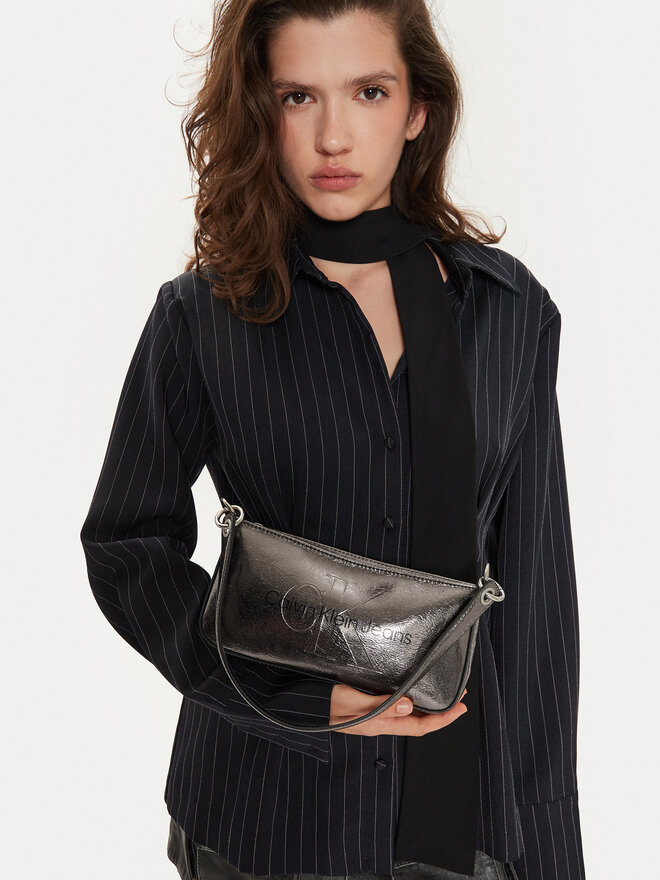 Calvin Klein Jeans Bolso Calvin Klein Jeans Sculpted Shoulder K60K612732 Plata