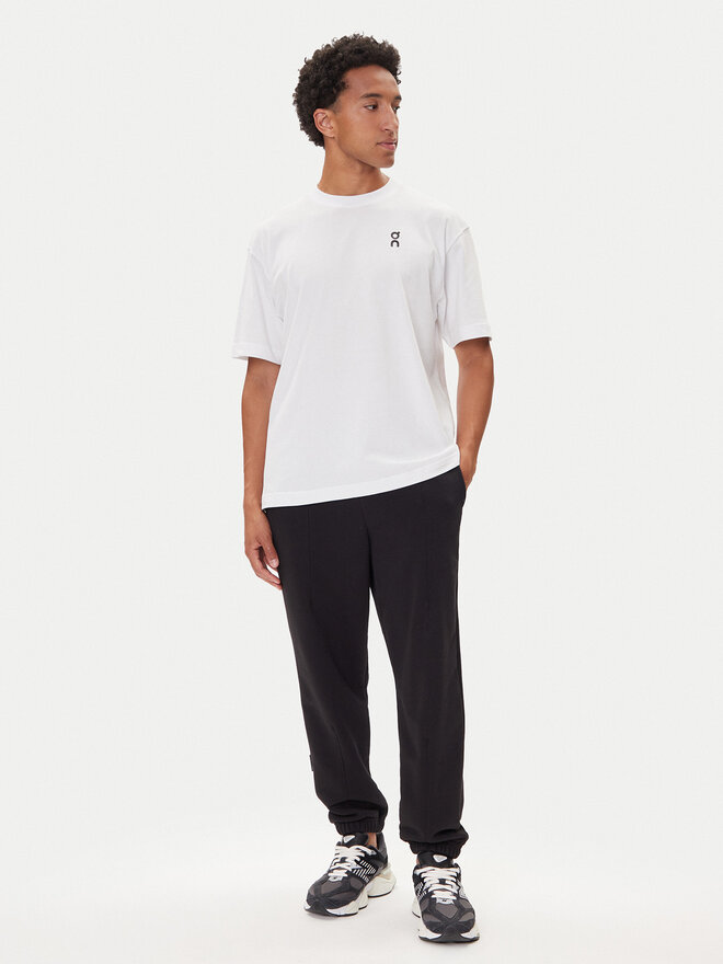 On On Camiseta Club-T 1ME1005 Blanco Relaxed Fit