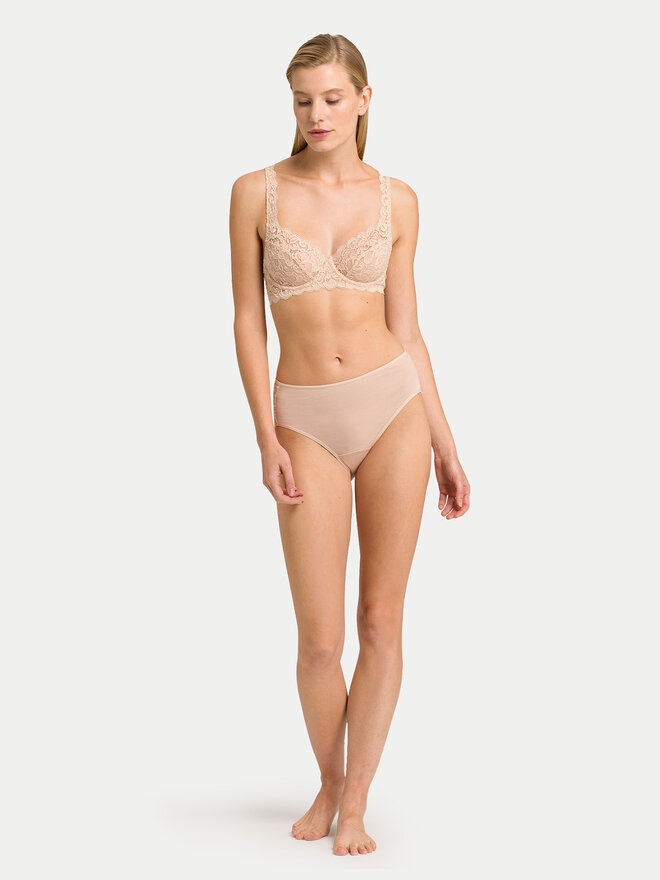 Hanro Hanro Klassischer Damenslip Moments 71480 Beige