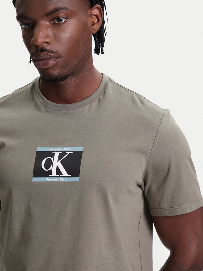 Calvin Klein Calvin Klein Camiseta Box Tape Graphic LV04RC854G Verde Regular Fit