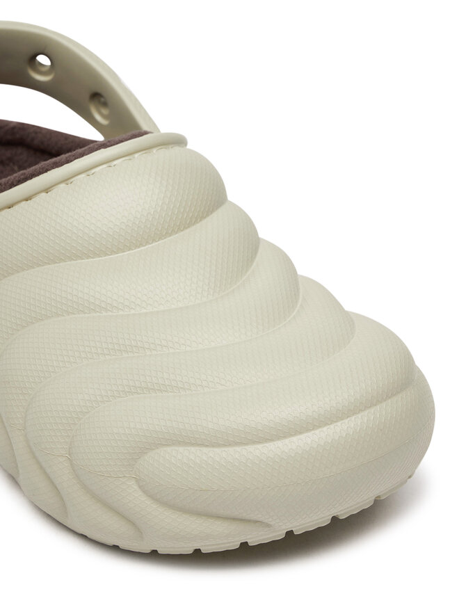 Crocs Šľapky Crocs Classic Lined Overpuff Clog 210059 Béžová