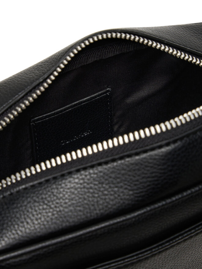 Calvin Klein Τσαντάκι Calvin Klein Cargo Camera Bag LV04D3129G Μαύρο