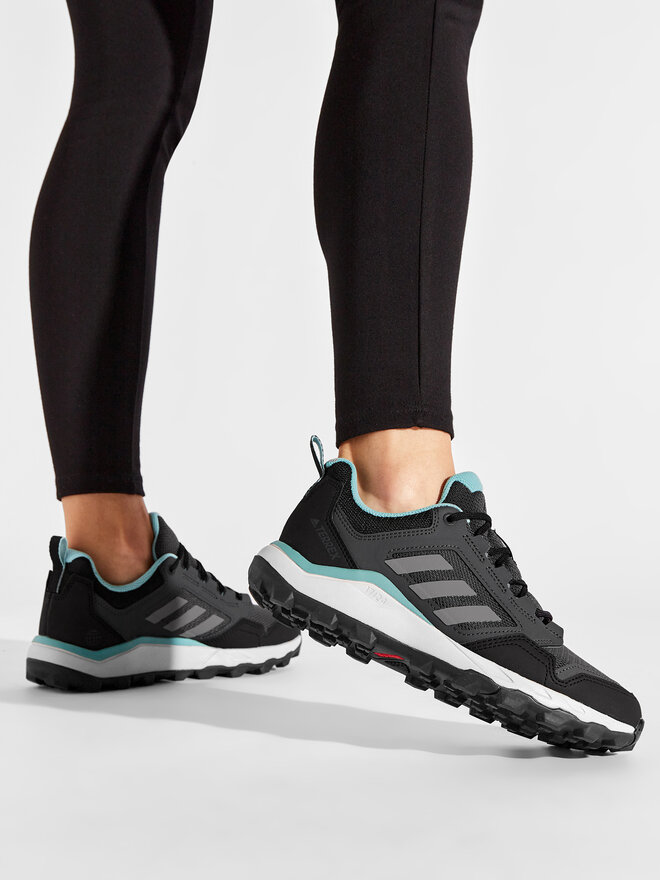 adidas Běžecké boty adidas Terrex Tracerocker 2 W H05686 Šedá