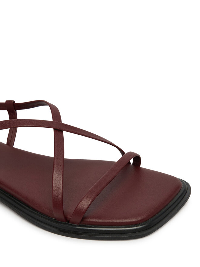 Vagabond Shoemakers Босоніжки Vagabond Shoemakers Izzy 5713-201-38 Бордовий