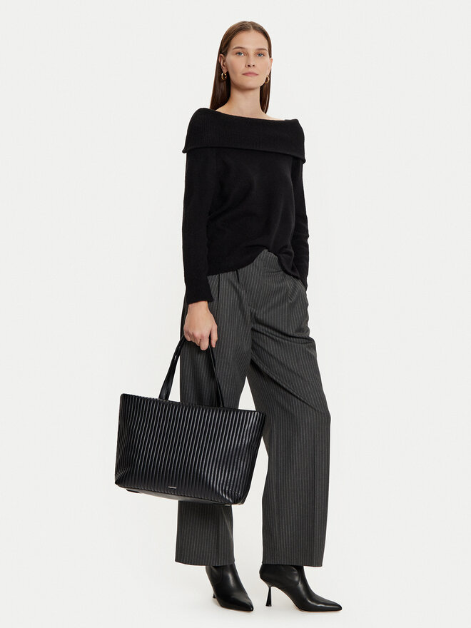 Calvin Klein Ročna torba Calvin Klein Mini Line Quilt Medium Shopper K60K613077 Črna