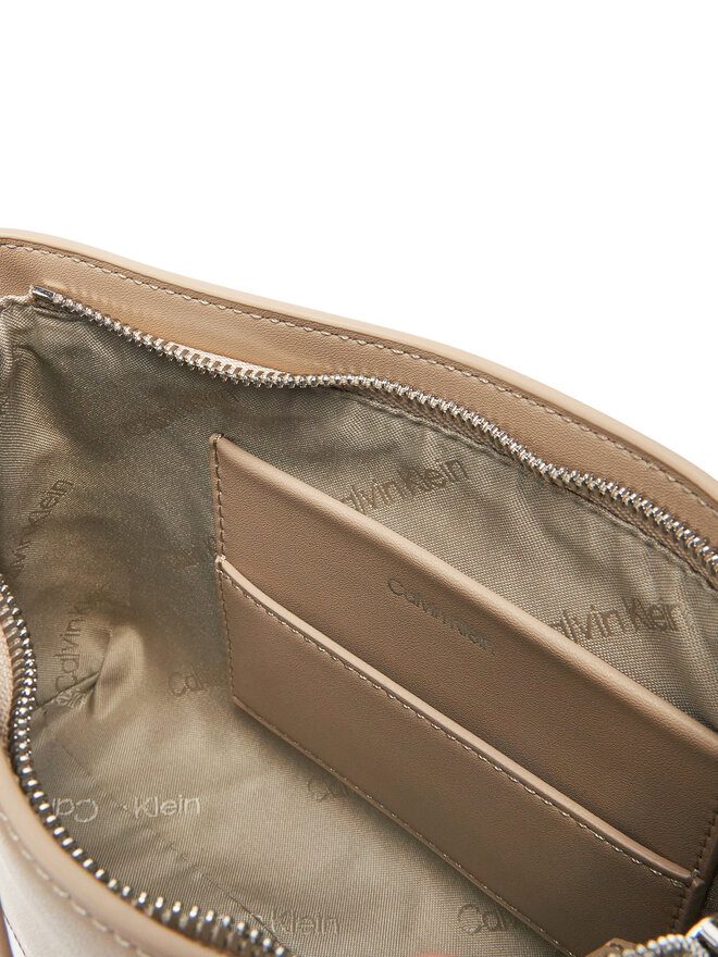Calvin Klein Borsetta Calvin Klein Ck Mixmedia Convertible Bag_Mono K60K613170 Beige