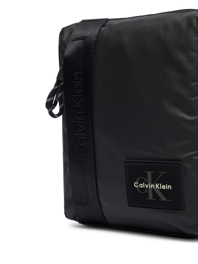Calvin Klein Umhängetasche Calvin Klein Rubberized Reporter LV04D3480G Schwarz