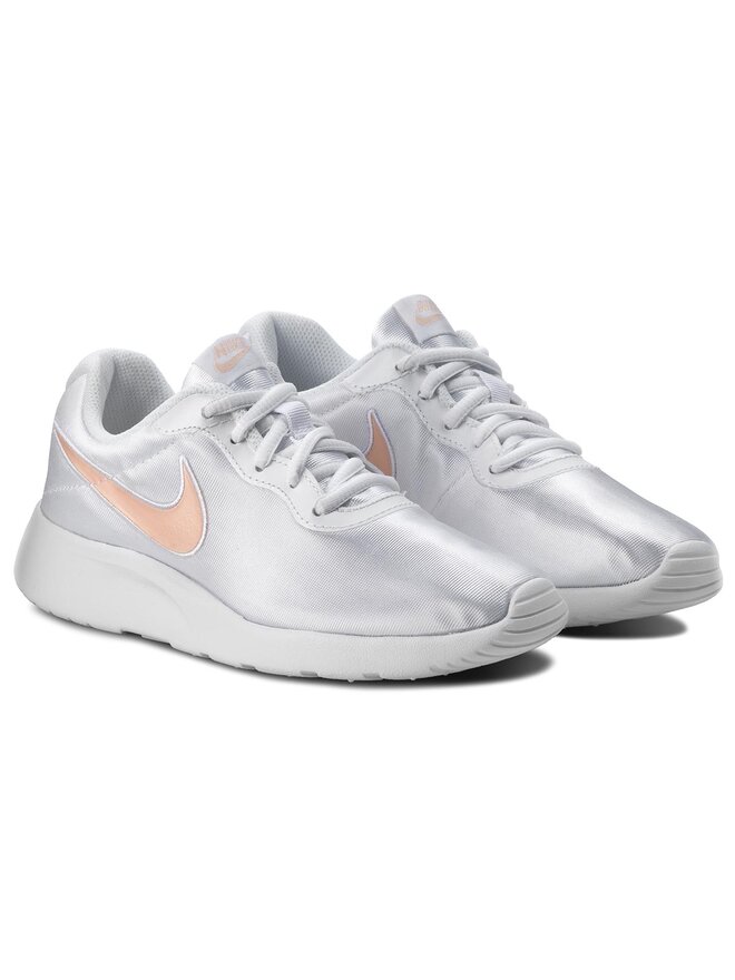 Tanjun se sneaker top
