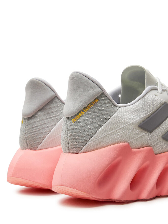 adidas Pantofi pentru alergare adidas Switch Fwd 2 ID0533 Alb