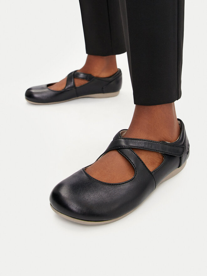 Josef Seibel Κλειστά παπούτσια Josef Seibel 87272 Fiona 72 Μαύρο