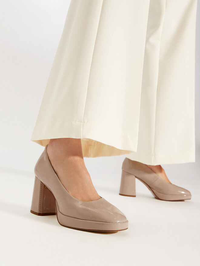 Clarks Туфлі Clarks Zoya85 Court 26176365 Бежевий