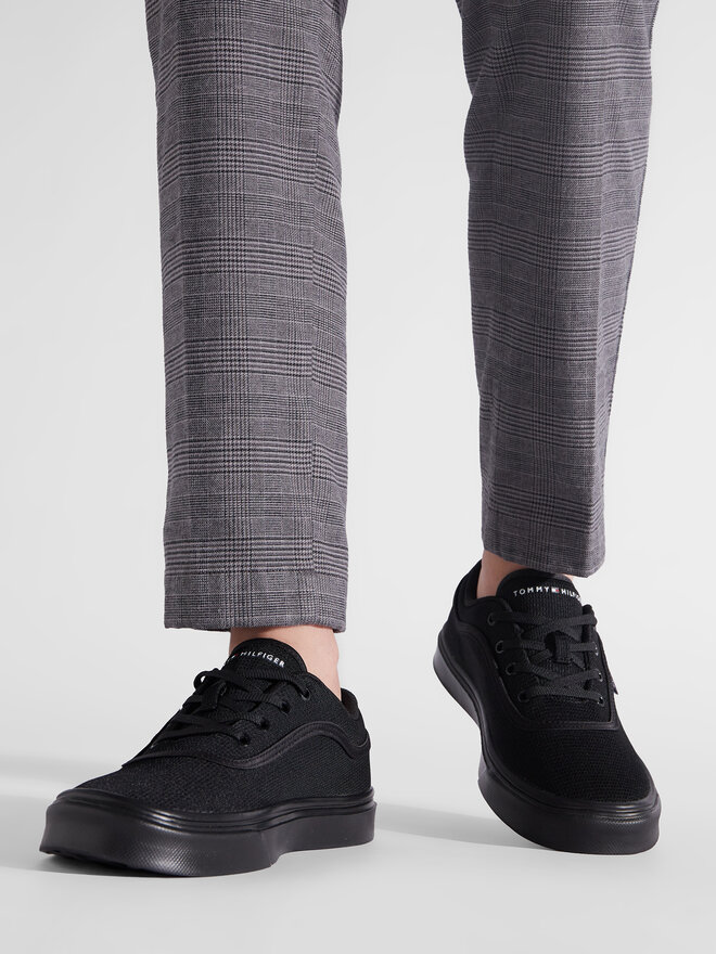 Tommy Hilfiger Sneakers aus Stoff Tommy Hilfiger Core Lightweidht Waffle Mesh FM0FM04040 Schwarz
