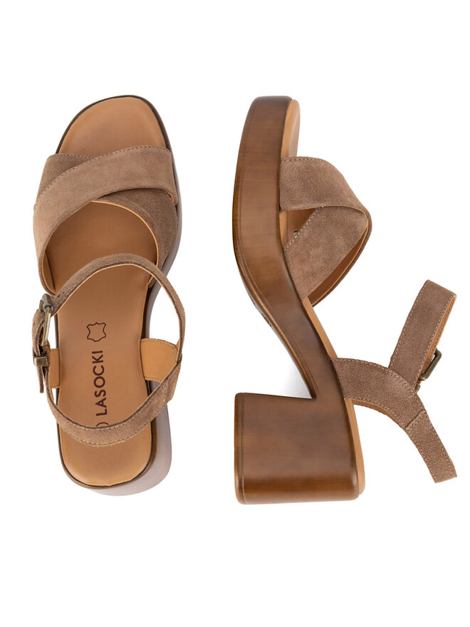 Lasocki Sandalen Lasocki WI16-MIKS-02 Braun