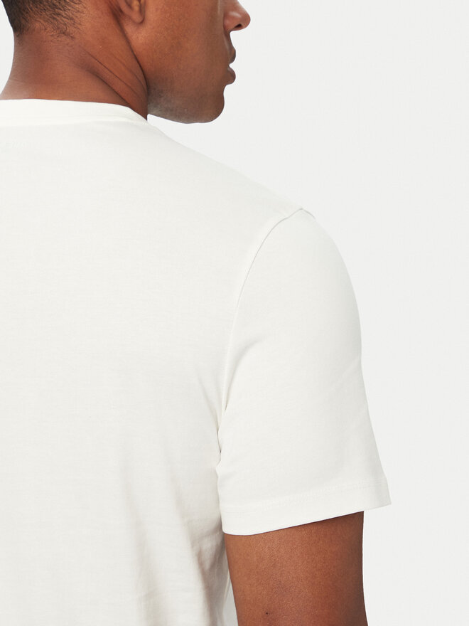 Guess Guess T-Shirt Z6YI25 K5089 Creme Regular Fit