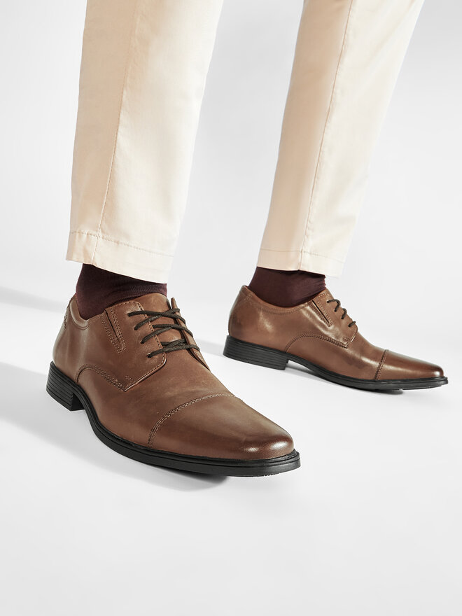 Clarks Półbuty Clarks Tilden Cap 261300967 Brązowy