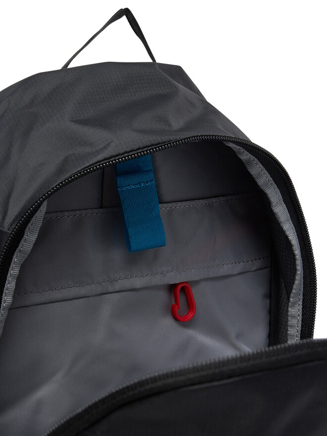 Salomon Rucksack Salomon Cross 8 LC2185300 Schwarz