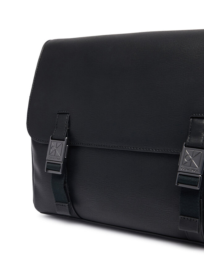 Calvin Klein Umhängetasche Calvin Klein Emblem Hw Flap Messenger LV04D3508G Schwarz