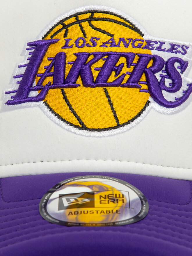 New Era Czapka z daszkiem New Era 940 Af trucker NBA Flower LOSLAK 60595278 Biały