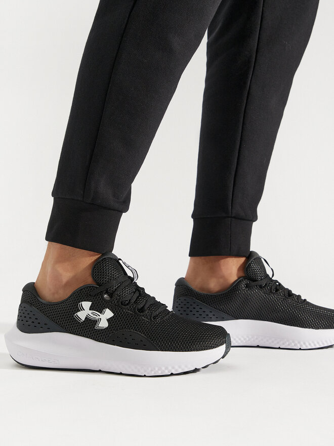 Under Armour Běžecké boty Under Armour Ua Charged Surge 4 3027000-001 Černá