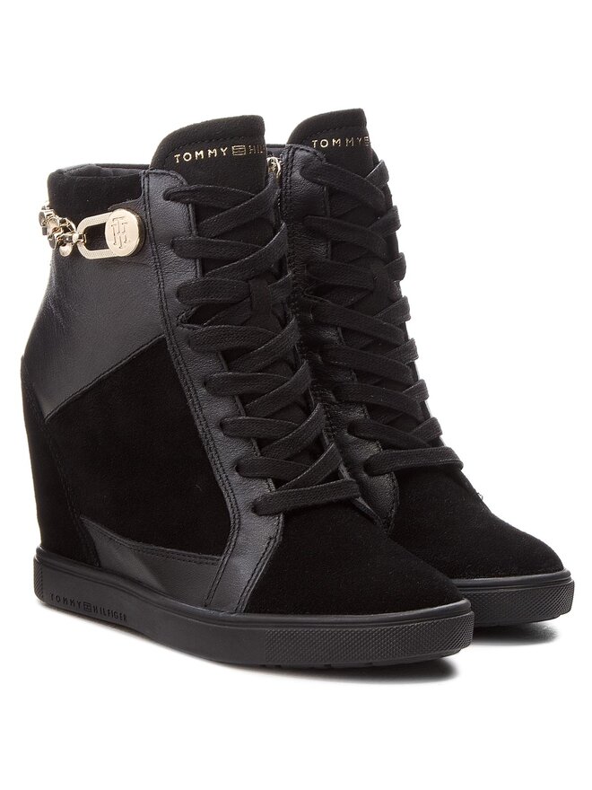 Tommy hilfiger tommy chain dress sneaker top