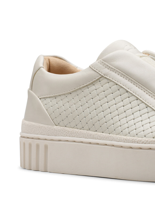 Clarks Sneakersy Clarks Mayhill Bay 26181207 Bílá