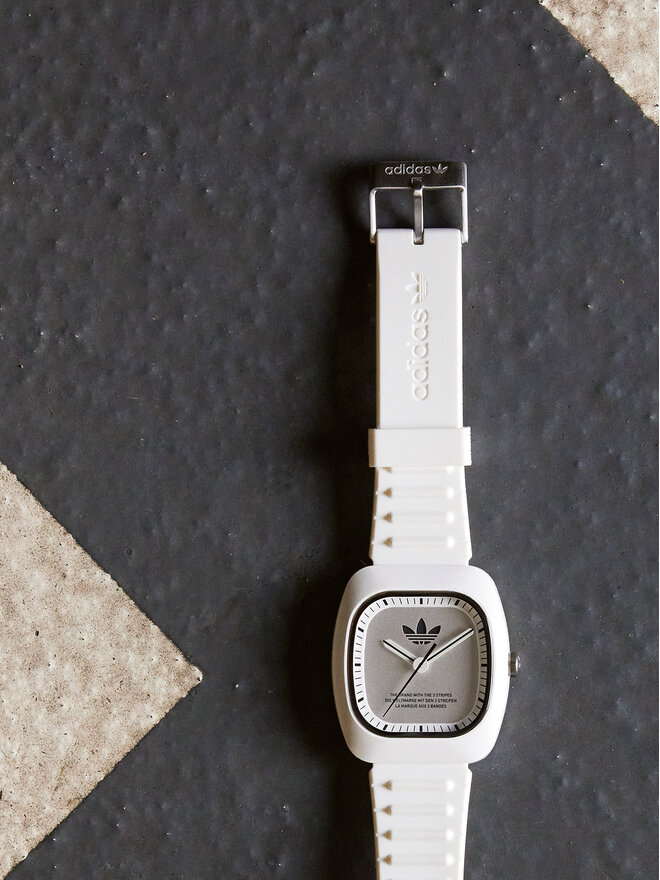 adidas Originals Uhr adidas Originals Retro Wave One AOSY24030 Weiß
