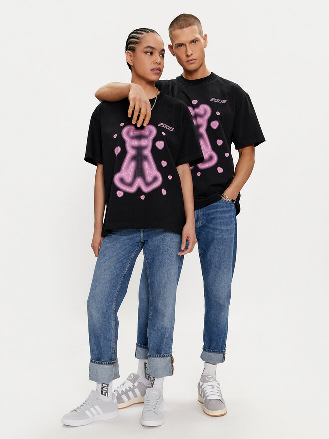 2005 2005 T-Shirt Unisex Lovely Horned Lucy Μαύρο Relaxed Fit