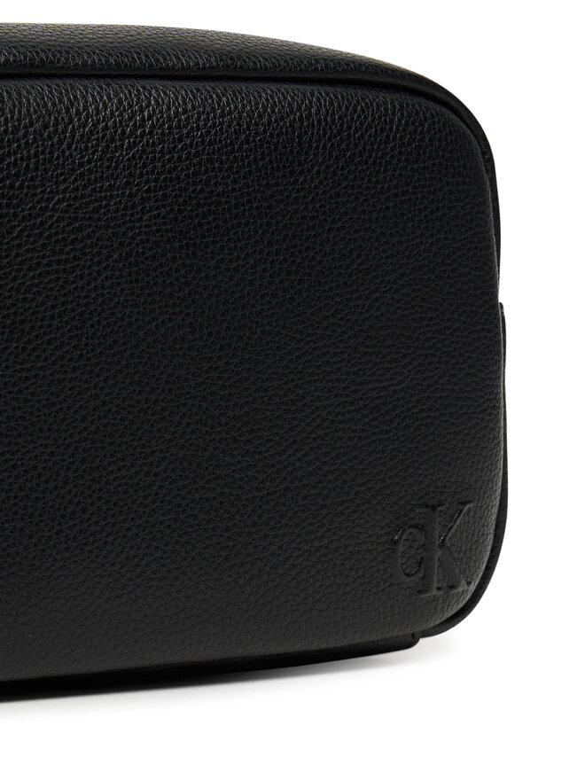 Calvin Klein Τσαντάκι καλλυντικών Calvin Klein Cargo Dopp Kit LV04D1090G Μαύρο