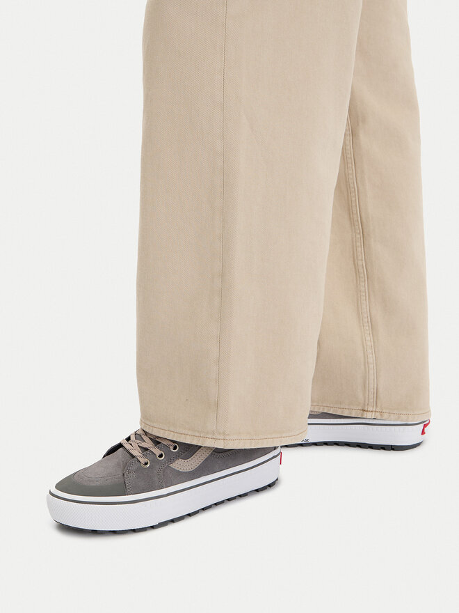 Vans Sneakers aus Stoff Vans MTE Sk8-Hi Waterproof Insulated VN000DAQ1MG1 Grau