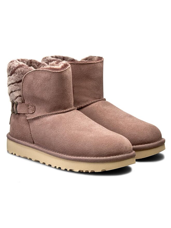 Ugg adria 2025