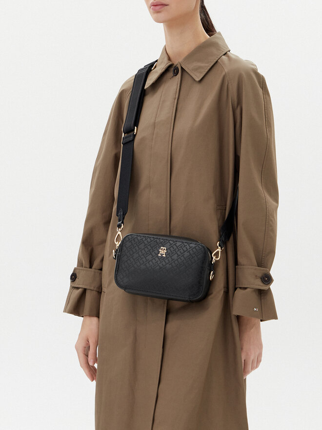 Tommy Hilfiger Τσάντα Tommy Hilfiger Th Distinct Camera Bag Mono AW0AW17221 Μαύρο
