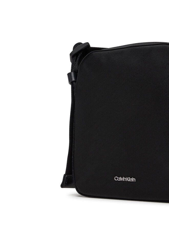 Calvin Klein Umhängetasche Calvin Klein Ck Ease Reporter S K50K512886 Schwarz