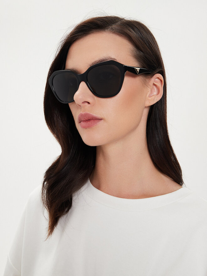 Emporio Armani Sončna očala Emporio Armani 0EA4221 501787 Črna
