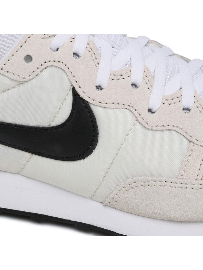 nike challenger beige