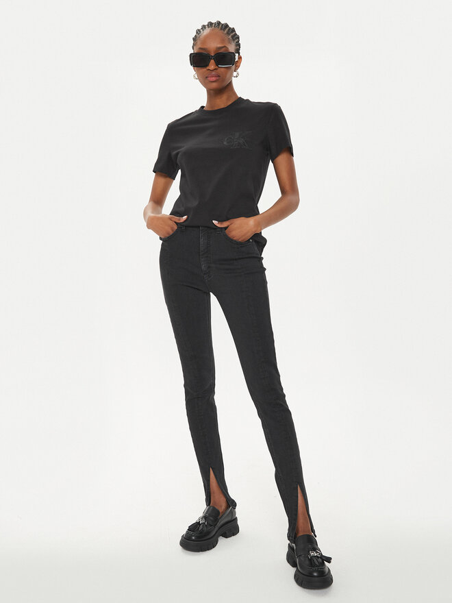 Calvin Klein Jeans Calvin Klein Jeans T-Shirt Satin Applique J20J223925 Μαύρο Regular Fit