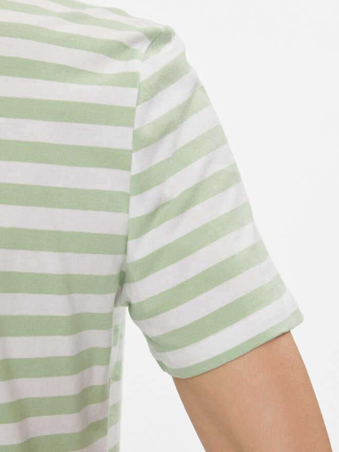 Pieces Pieces T-Shirt Ria 17146339 Grün Regular Fit