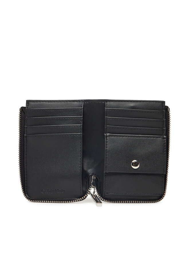 Calvin Klein Portafoglio da donna Calvin Klein Embossed Logo Zip Cardholder K60K613157 Nero
