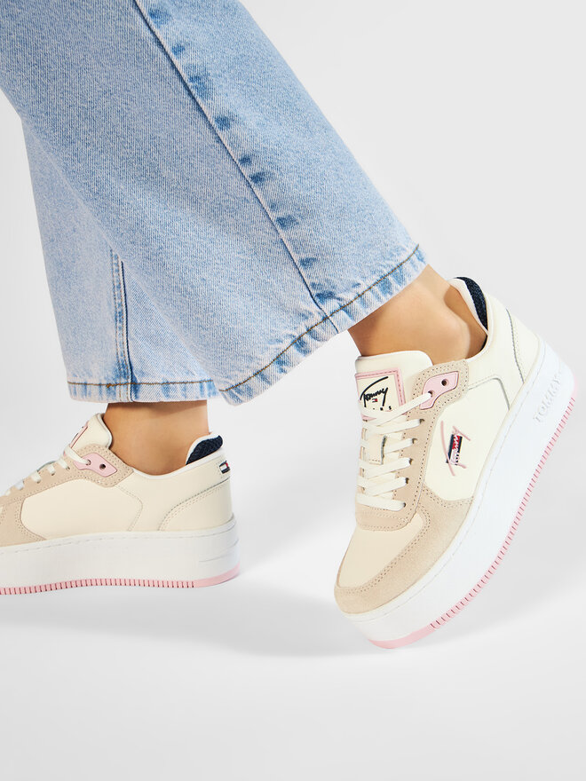 Famous shoes flatforms hotsell